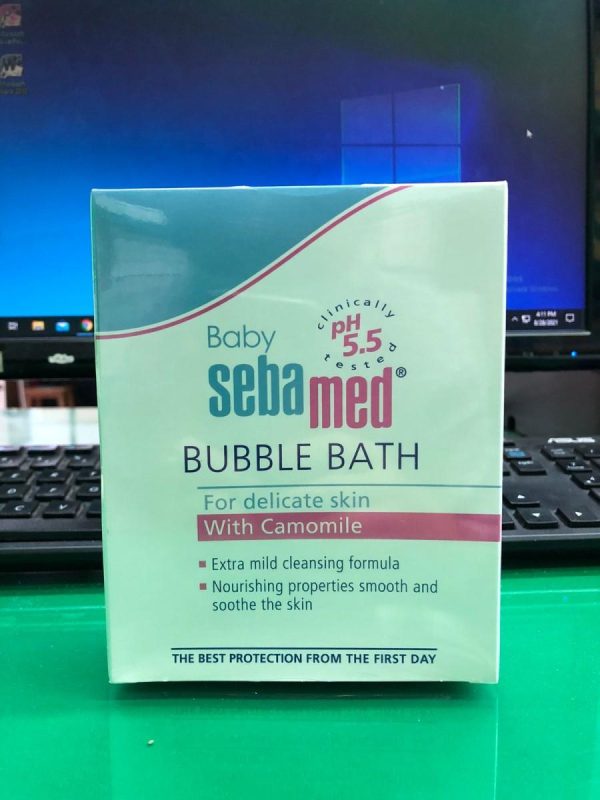 SEBAMED BABY BUBBLE BATH FOR DELICATE SKIN WITH CAMOMILE ISI 200 ML